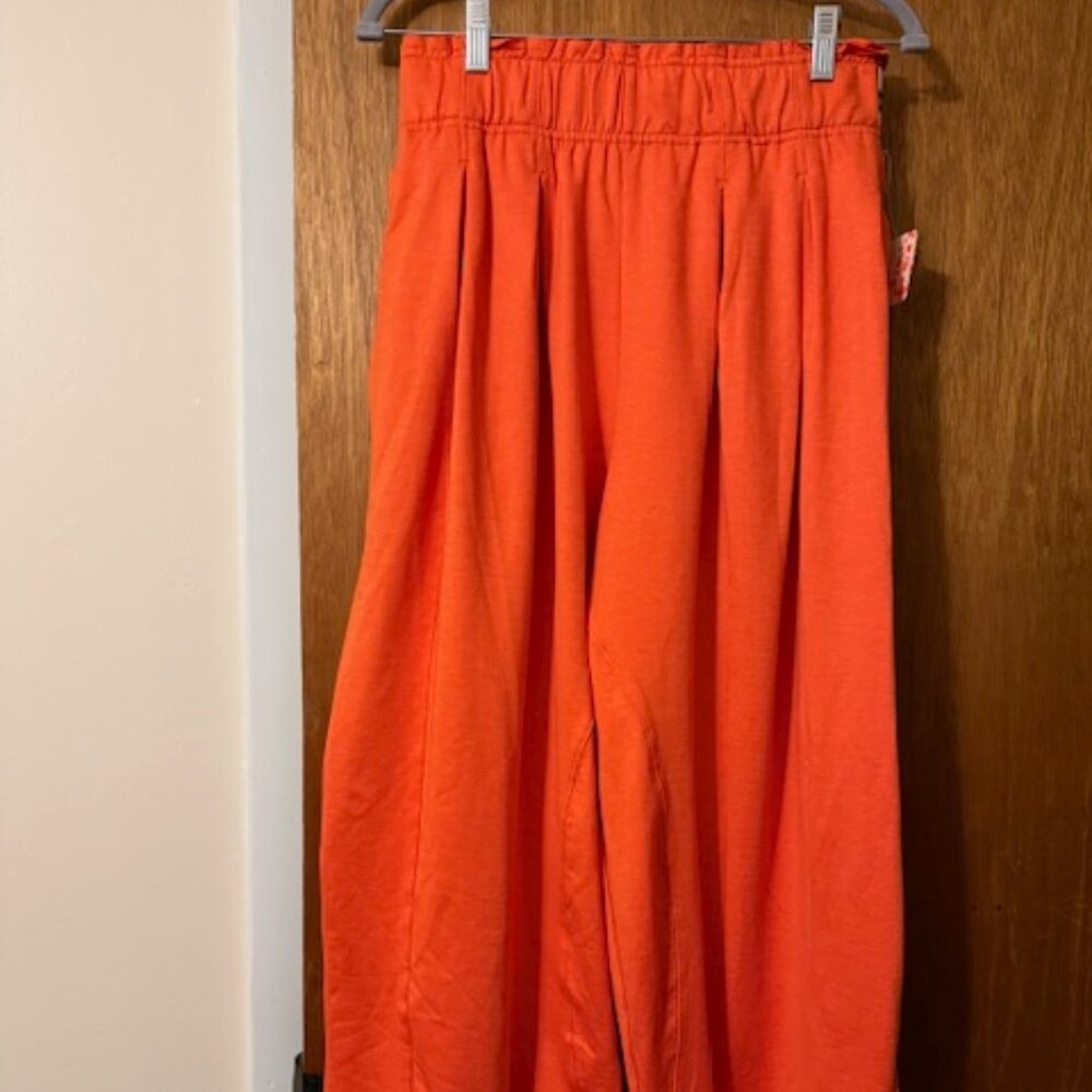 NWT Free People Movement Logo Joggers Size M